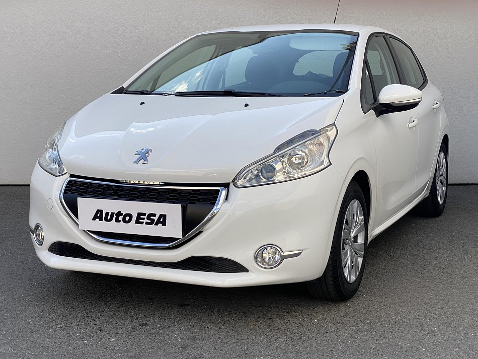 Peugeot 208 1.0i 