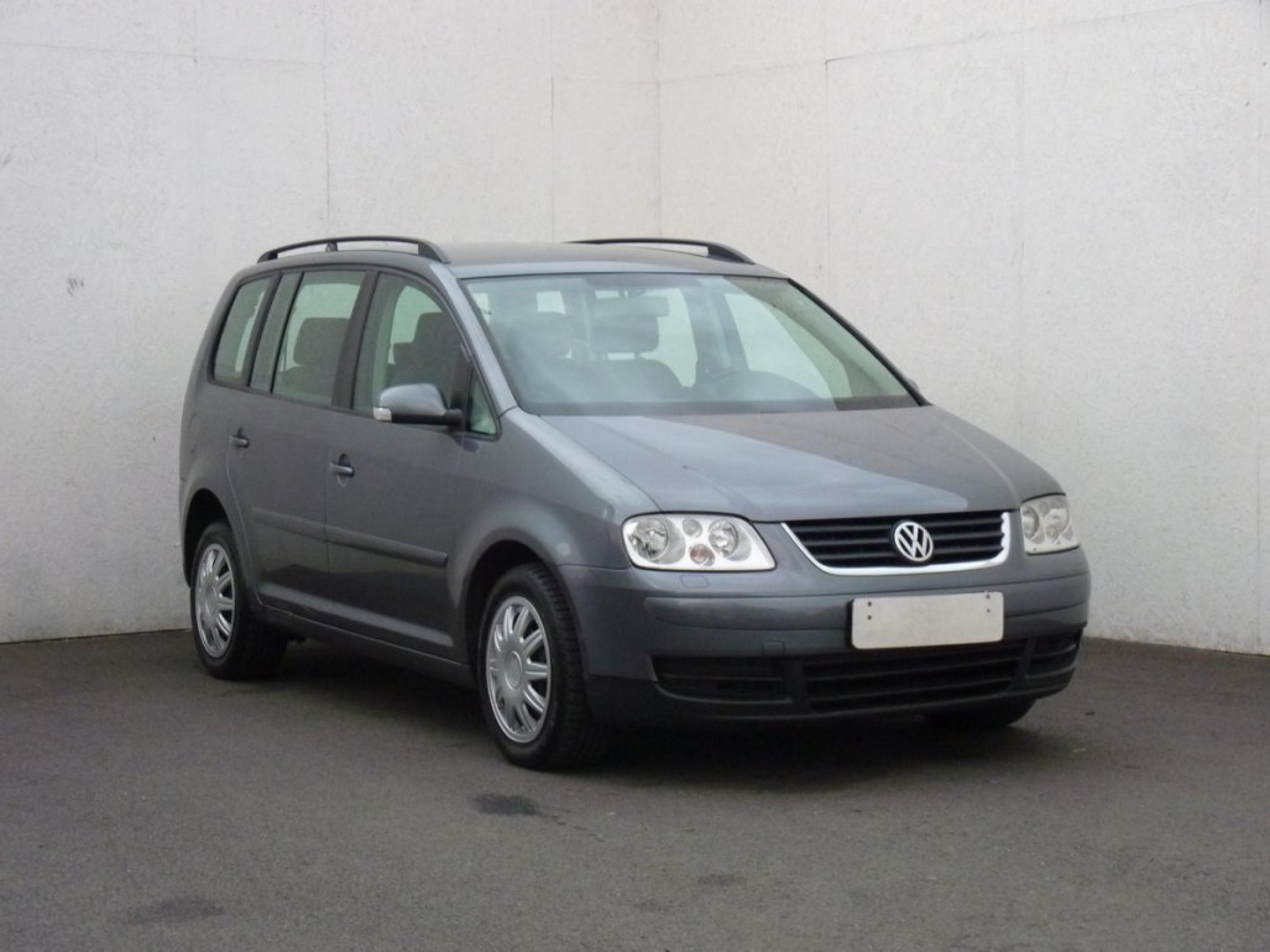 Volkswagen Touran, 2004 - celkový pohled