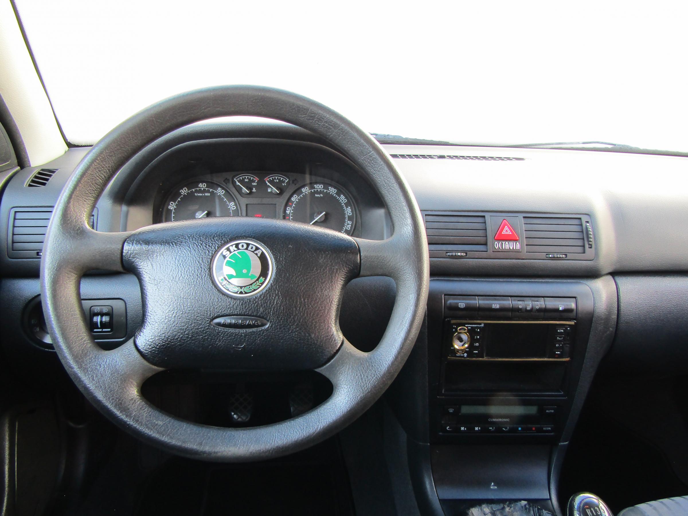 Škoda Octavia, 2003 - pohled č. 9