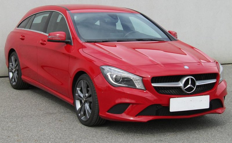 Mercedes-Benz CLA 1.6T 