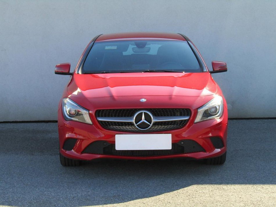 Mercedes-Benz CLA 1.6T 