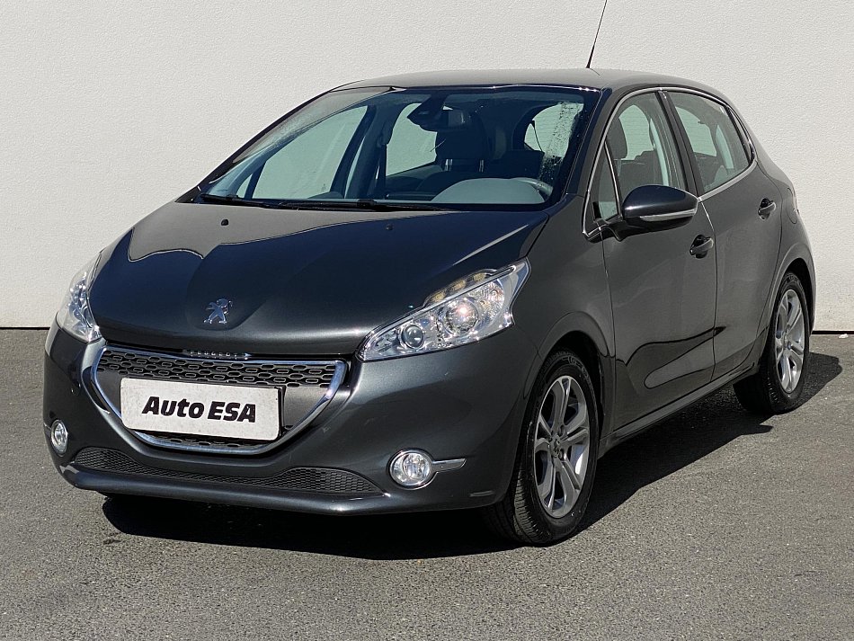 Peugeot 208 1.2i Allure