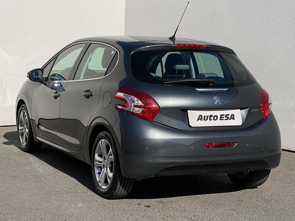 Peugeot 208 1.2i Allure