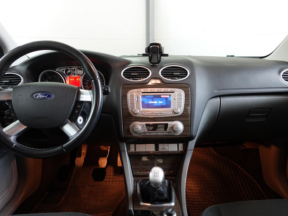 Ford Focus 2.0i 