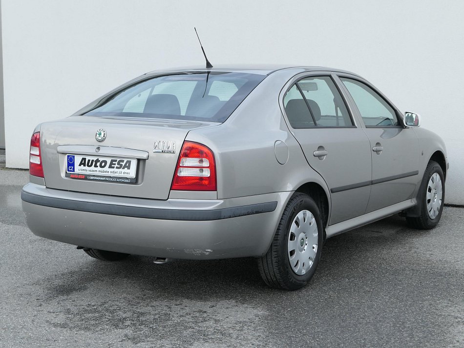 Škoda Octavia 1.6i Tour