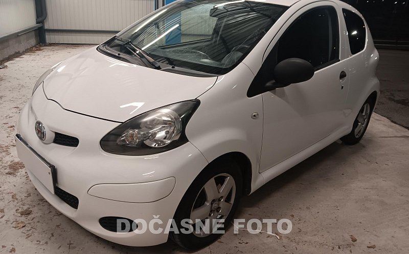 Toyota Aygo 1.0i 