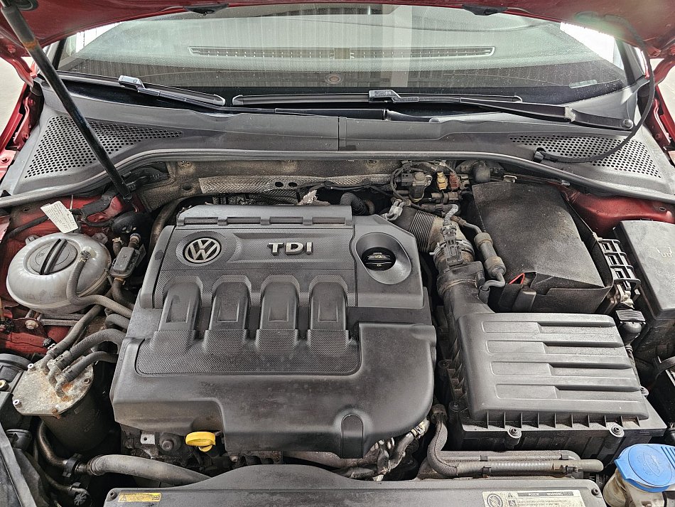 Volkswagen Golf 1.6 TDi 