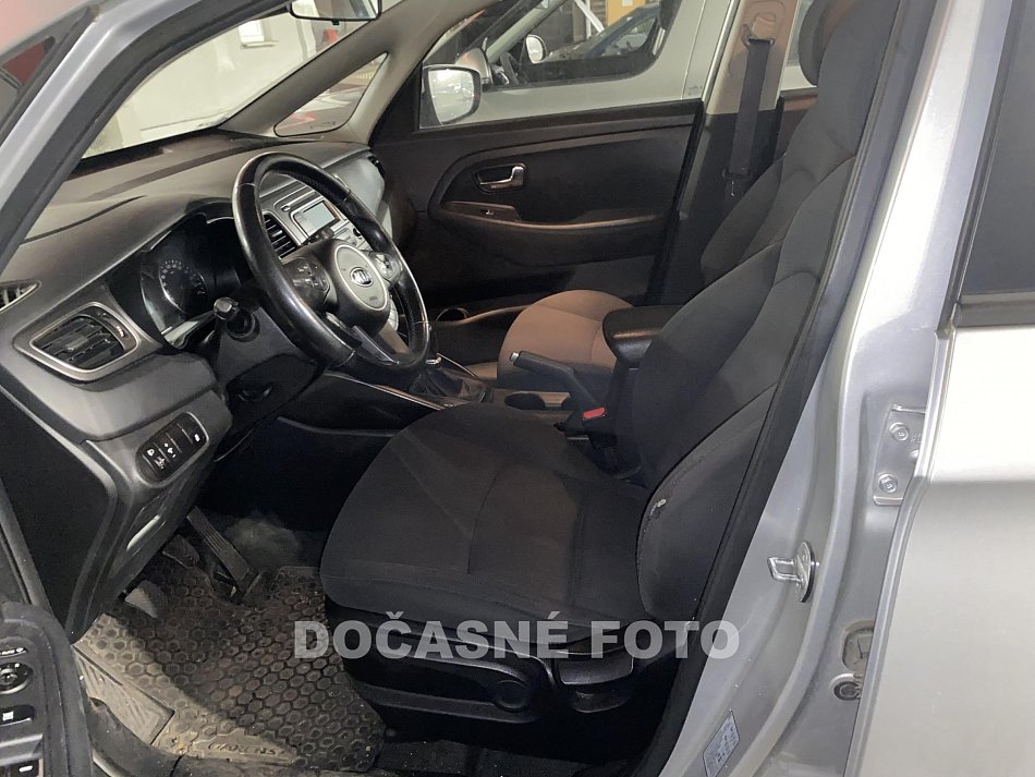 Kia Carens 2.2CRDi 