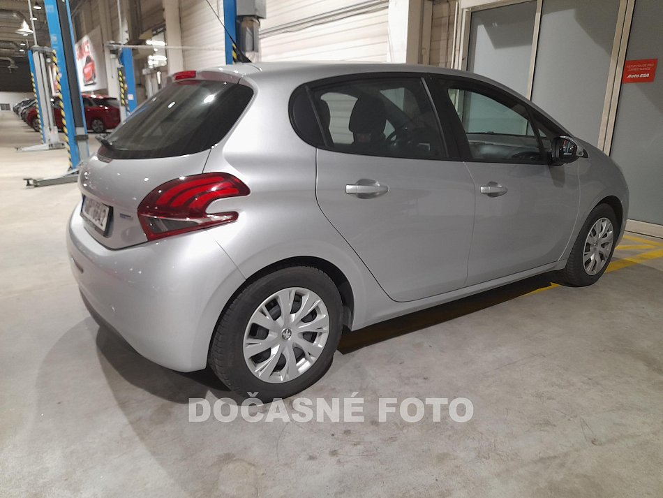 Peugeot 208 1.2 