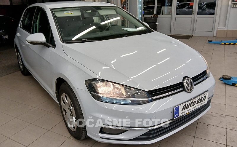 Volkswagen Golf 1.4 TSI 