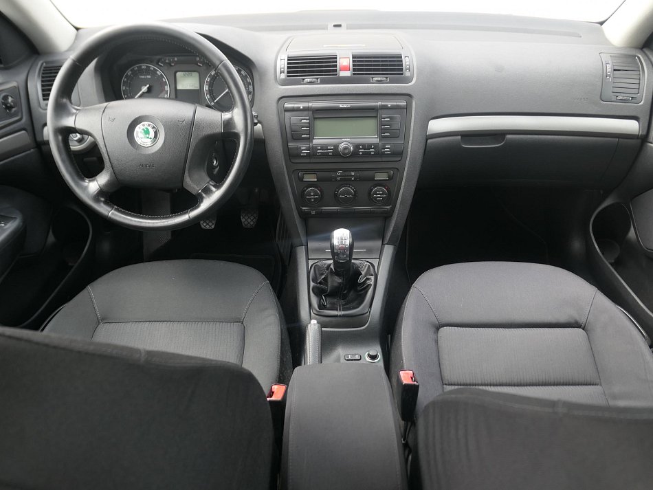 Škoda Octavia II 2.0 TDi Elegance