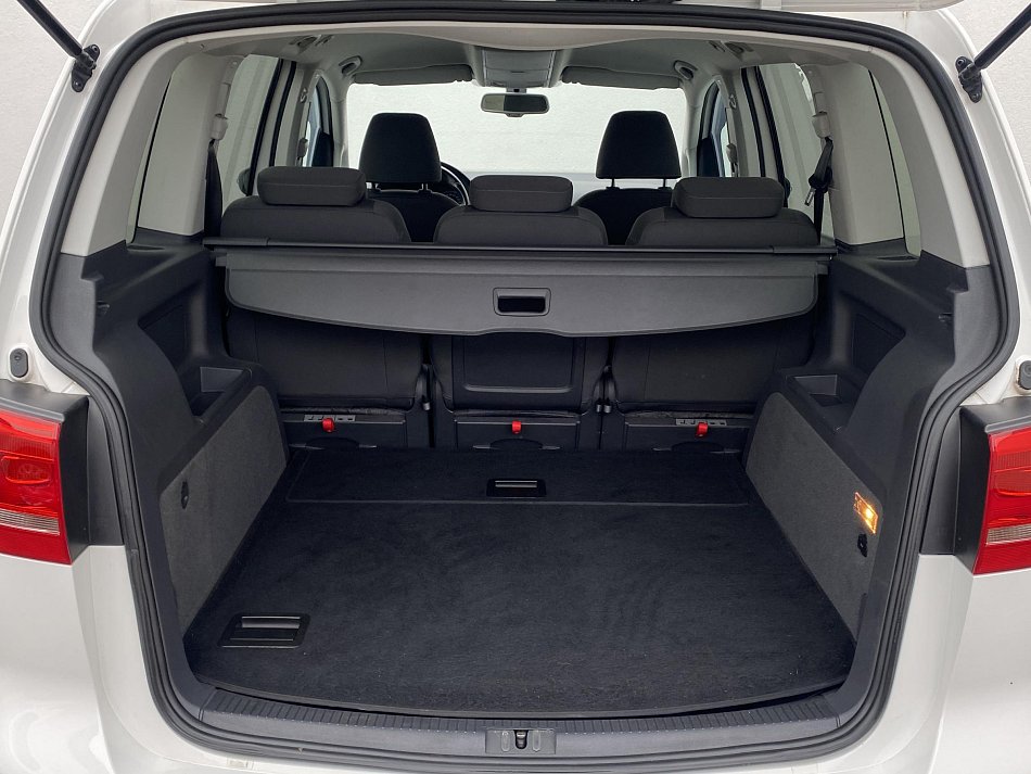 Volkswagen Touran 2.0 TDi Style