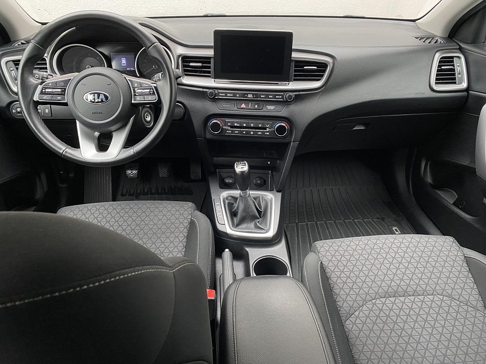 Kia Ceed 1.6 CRDi Exclusive