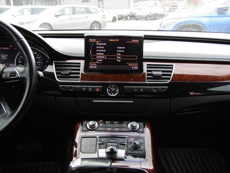 Audi A8 4.2 TDi  quattro