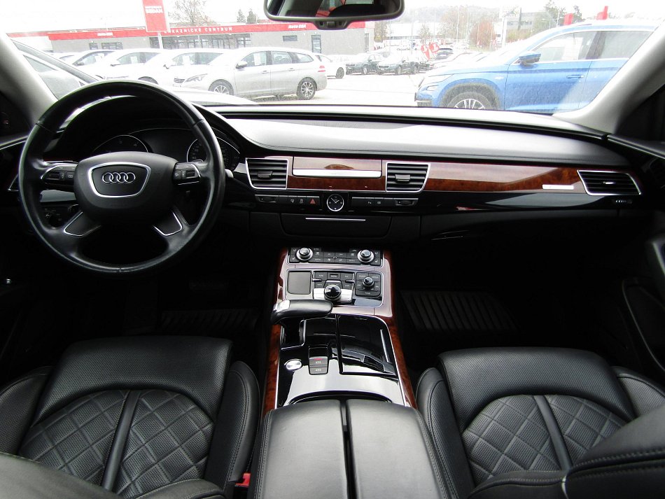 Audi A8 4.2 TDi  quattro