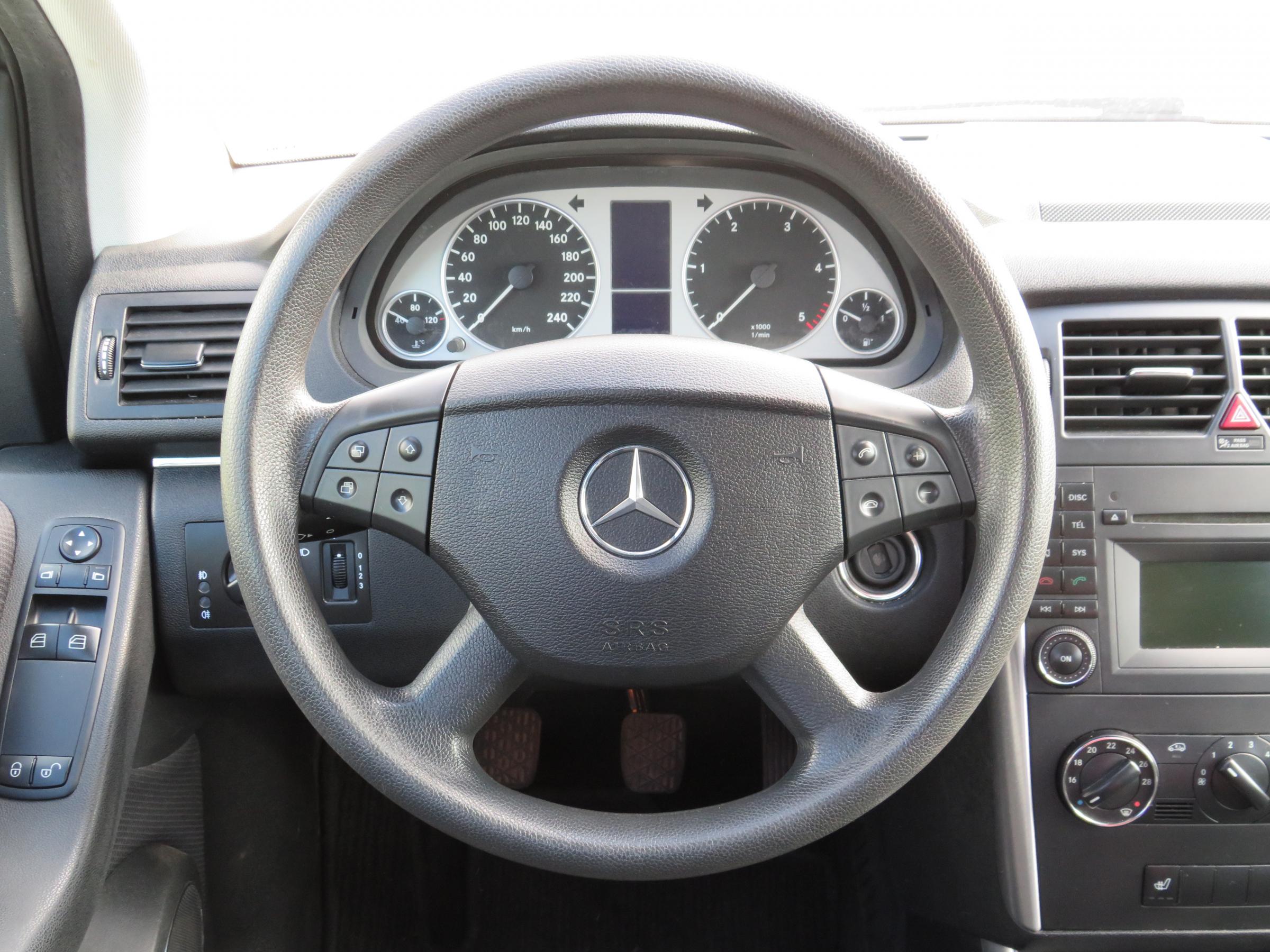 Mercedes-Benz Třída B, 2011 - pohled č. 18