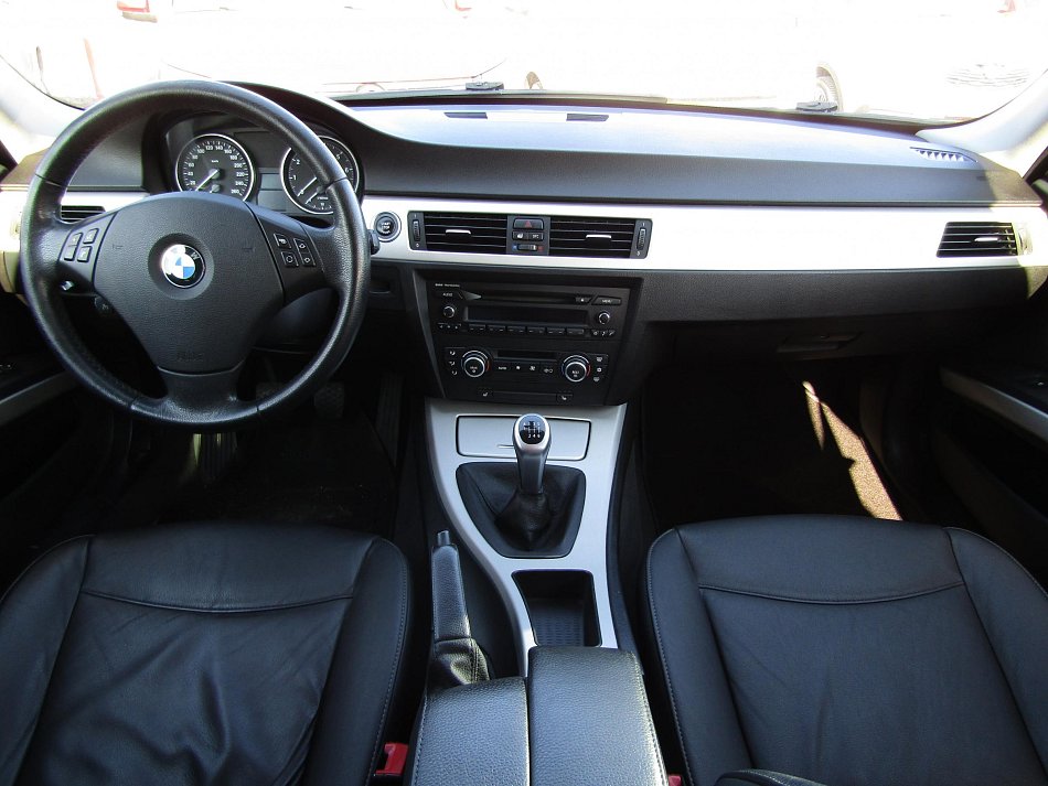 BMW Řada 3 3.0i  325i