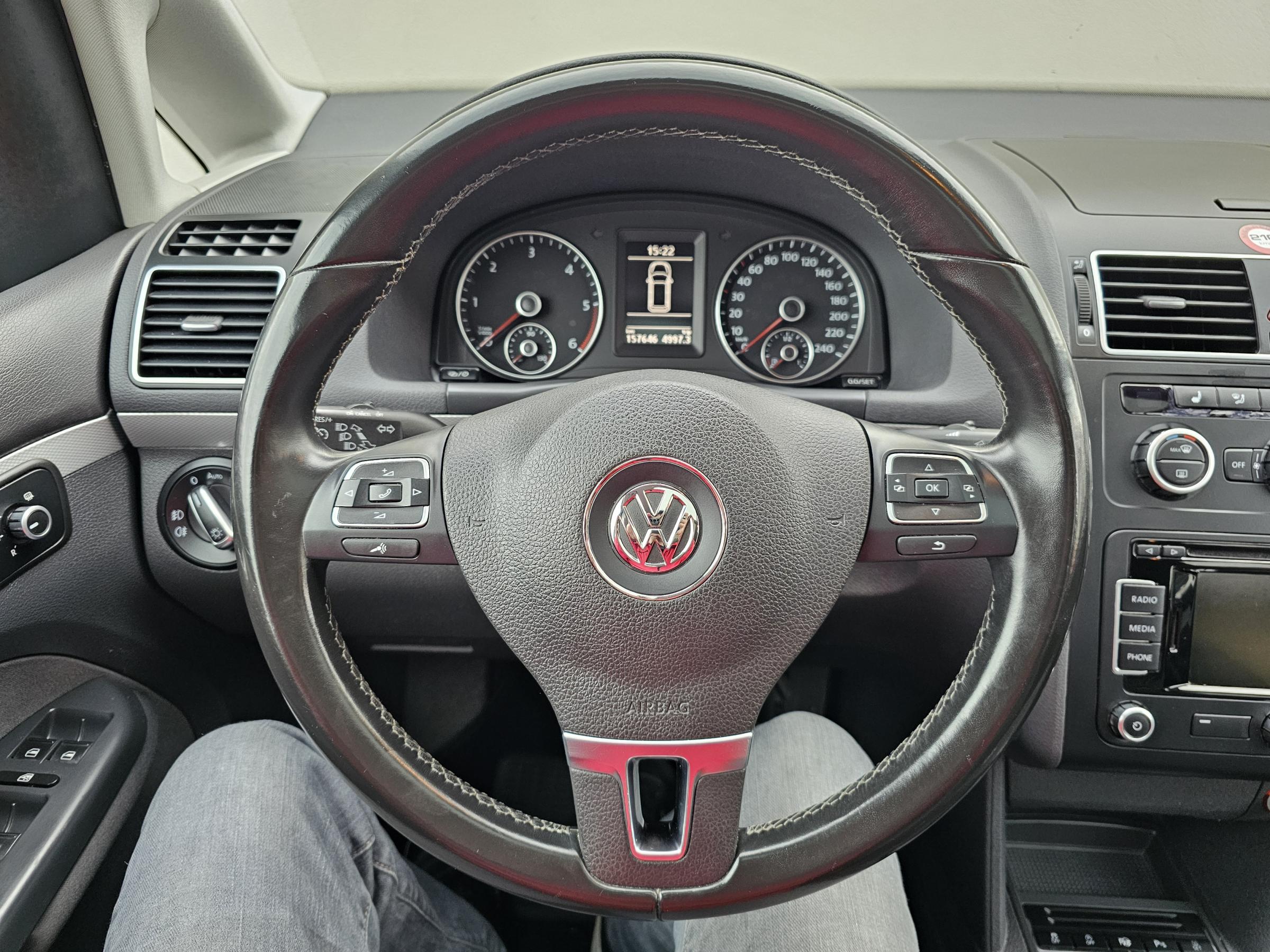 Volkswagen Touran, 2014 - pohled č. 16