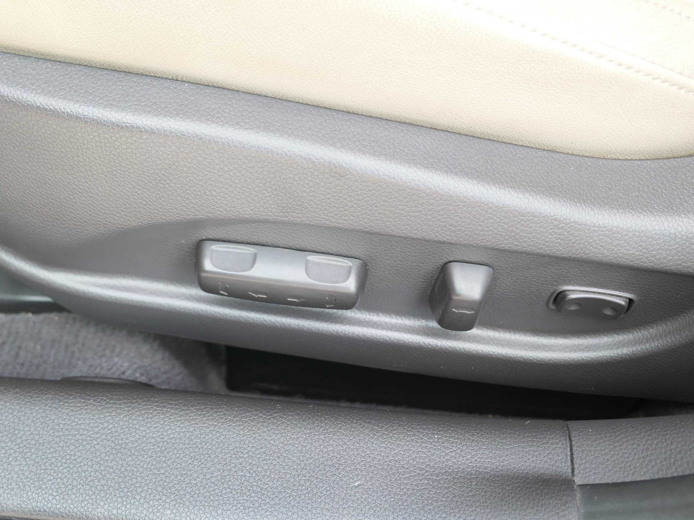 Hyundai i40, 2011 - pohled č. 20