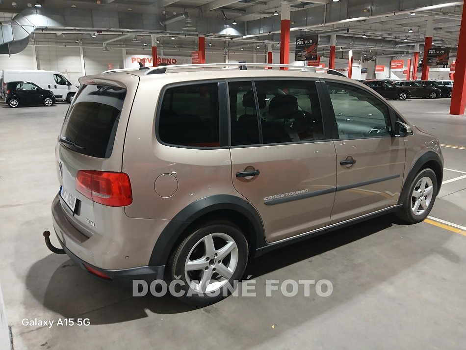 Volkswagen Touran 2.0 TDi 