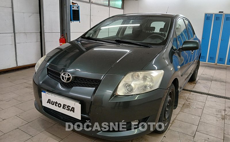 Toyota Auris 1.6 VVTi 