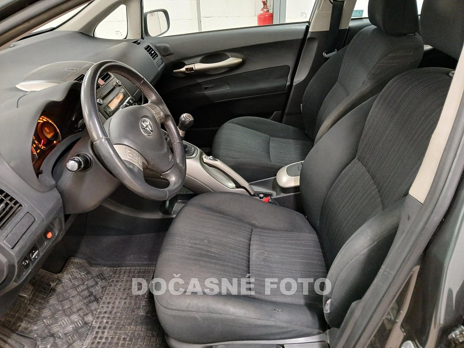 Toyota Auris 1.6 VVTi 