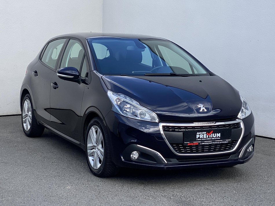 Peugeot 208 1.2 PT Signature