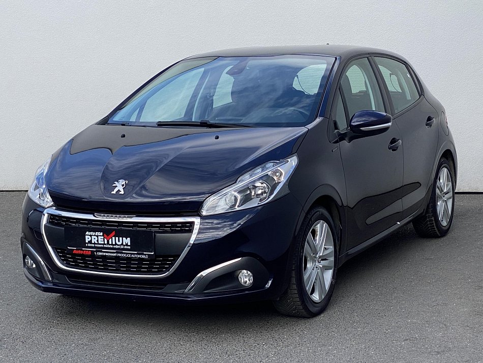 Peugeot 208 1.2 PT Signature