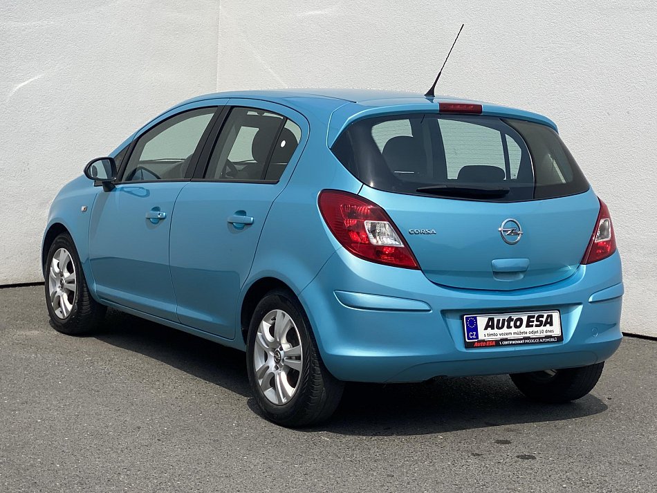 Opel Corsa 1.2i Satelitte