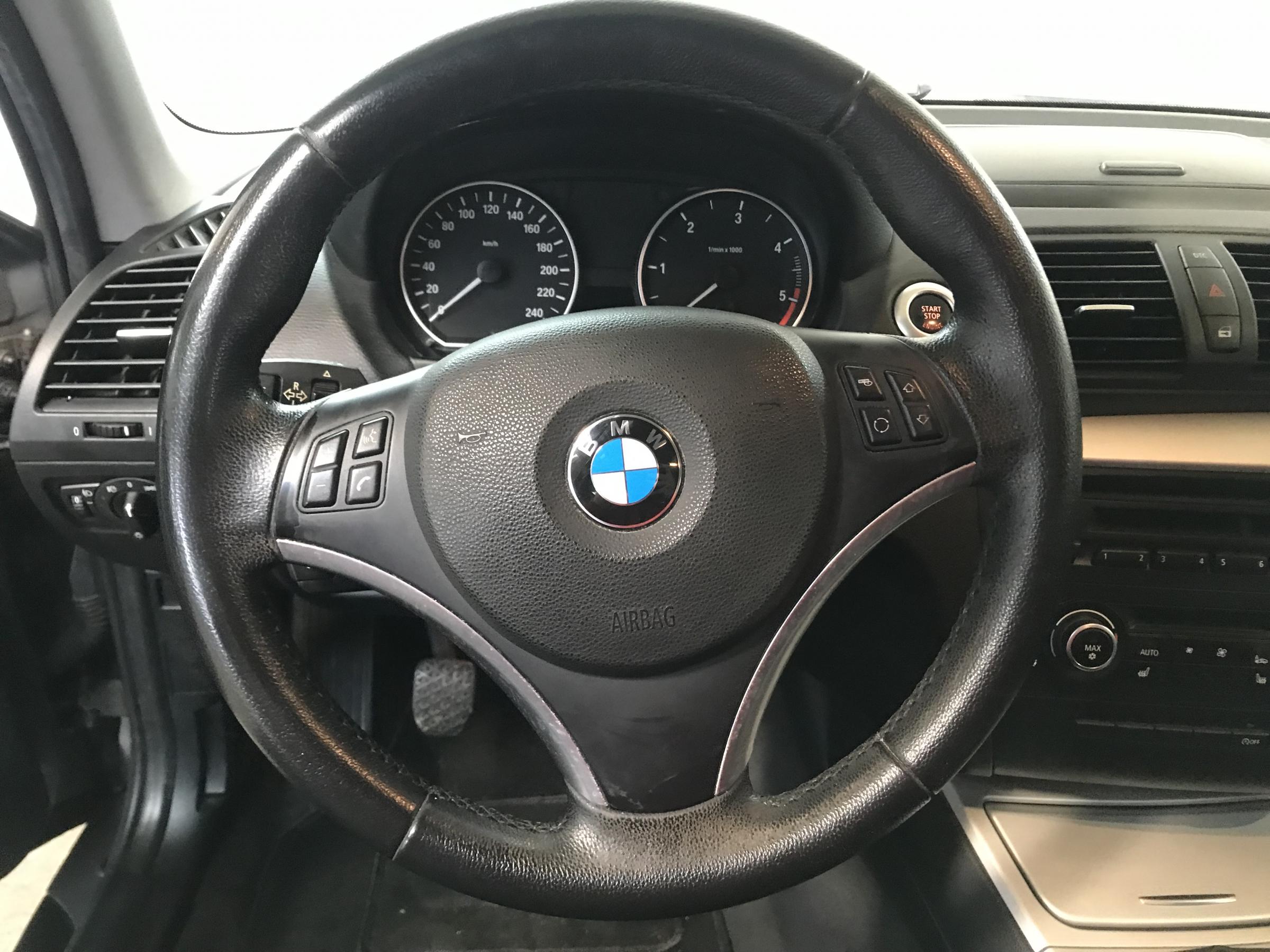BMW Řada 1, 2011 - pohled č. 16