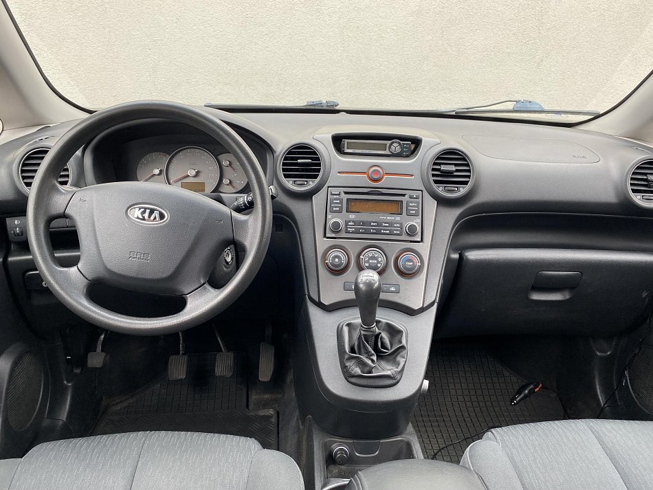 Kia Carens 2.0i 