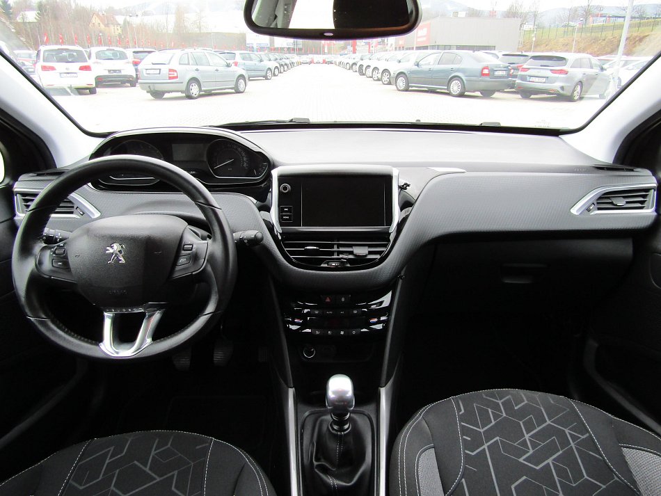 Peugeot 2008 1.2PT 