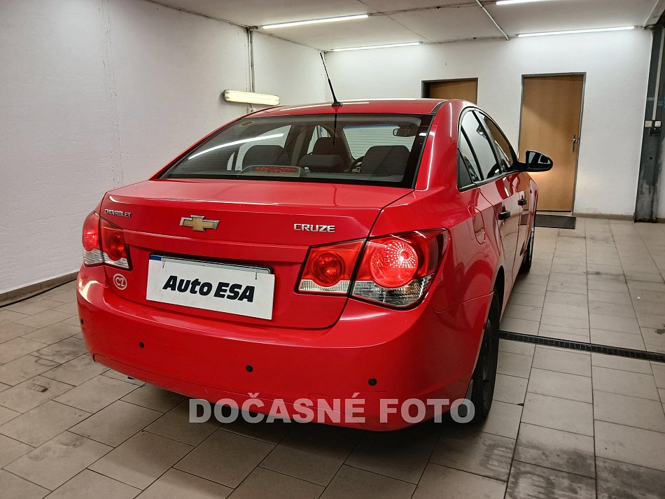 Chevrolet Cruze 1.6 i 