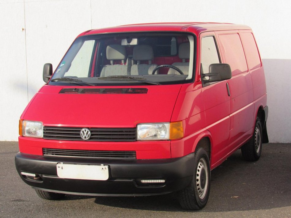 Volkswagen Caravelle 2.5TDi  8míst