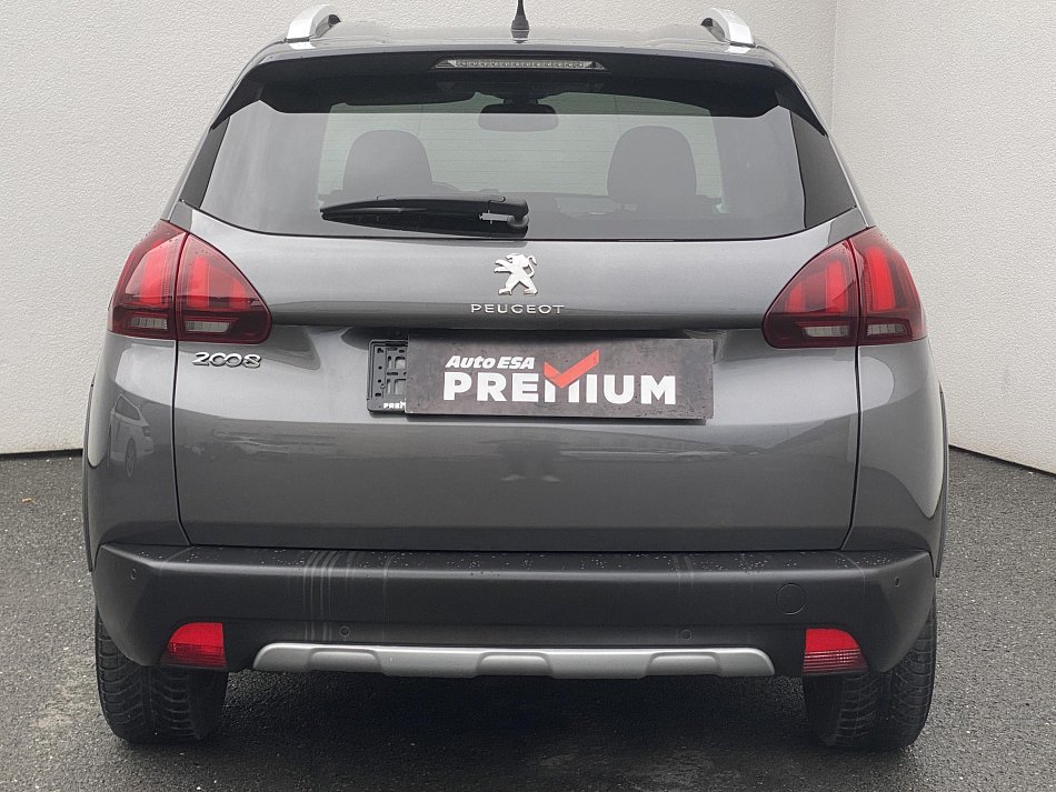 Peugeot 2008 1.2PT Crossway