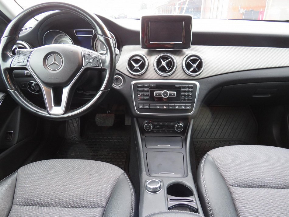 Mercedes-Benz GLA 2.2CDi  200 4Matic