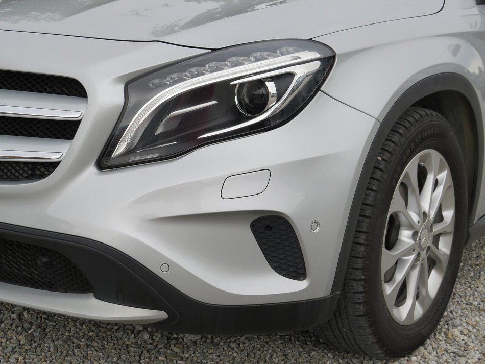 Mercedes-Benz GLA 2.2CDi  200 4Matic