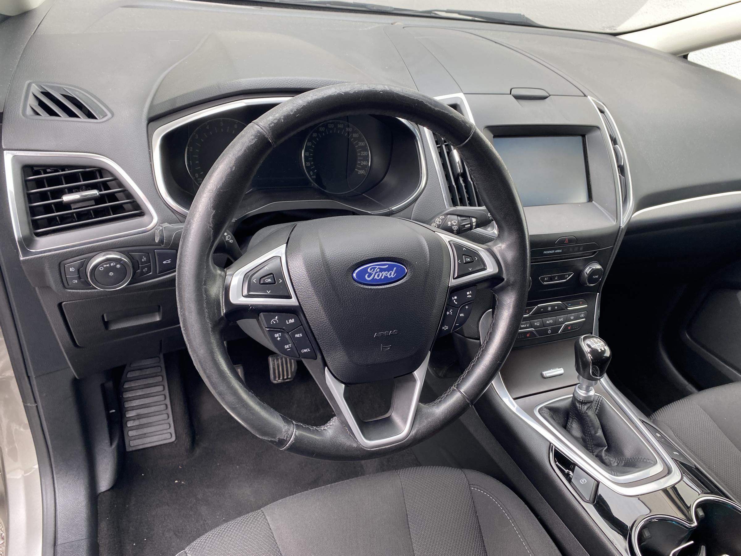 Ford S-MAX, 2015 - pohled č. 17