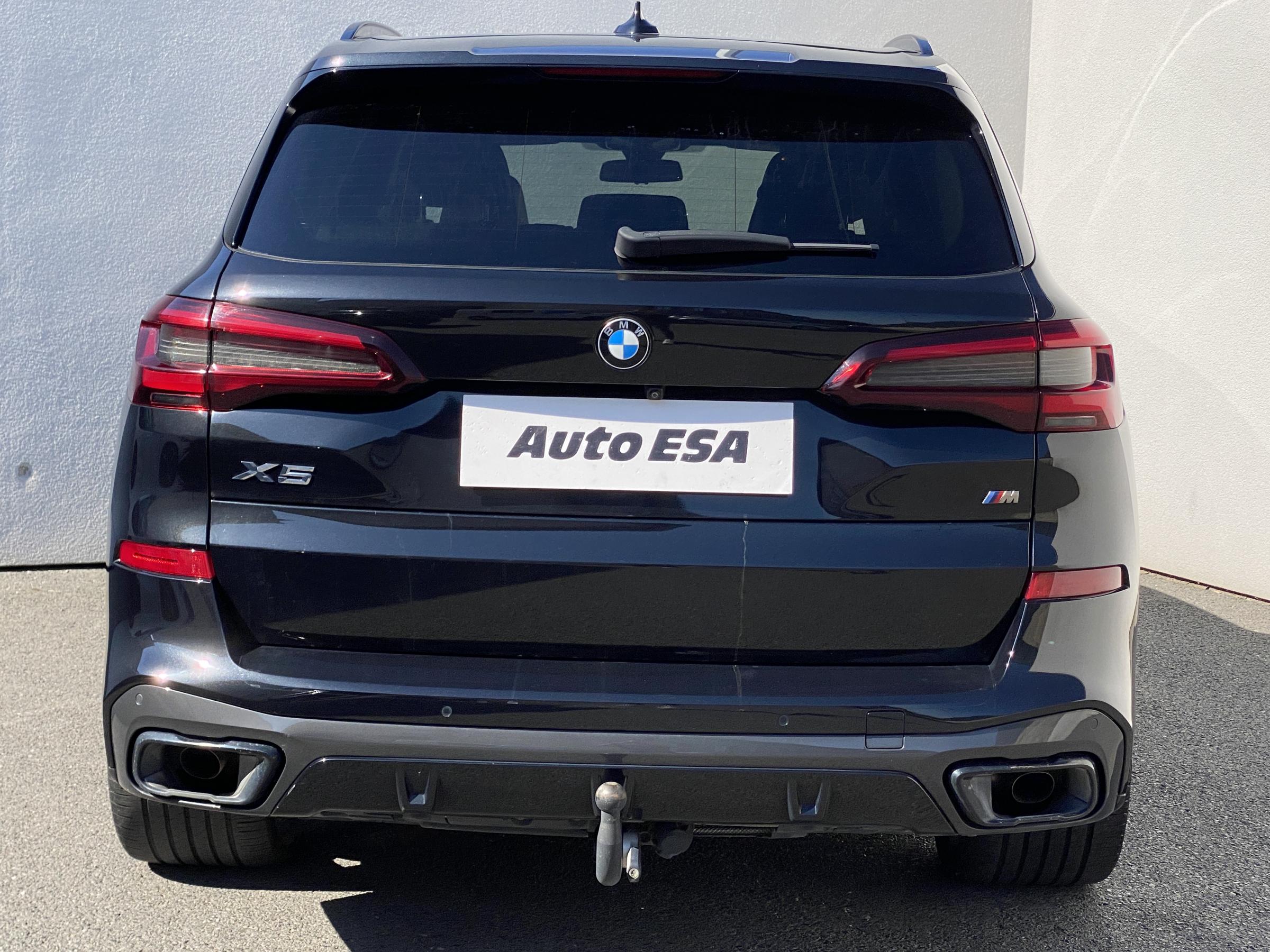 BMW X5, 2021 - pohled č. 5