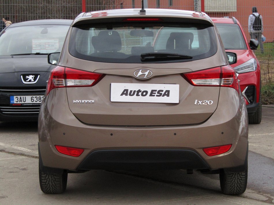 Hyundai Ix20 1.6i 