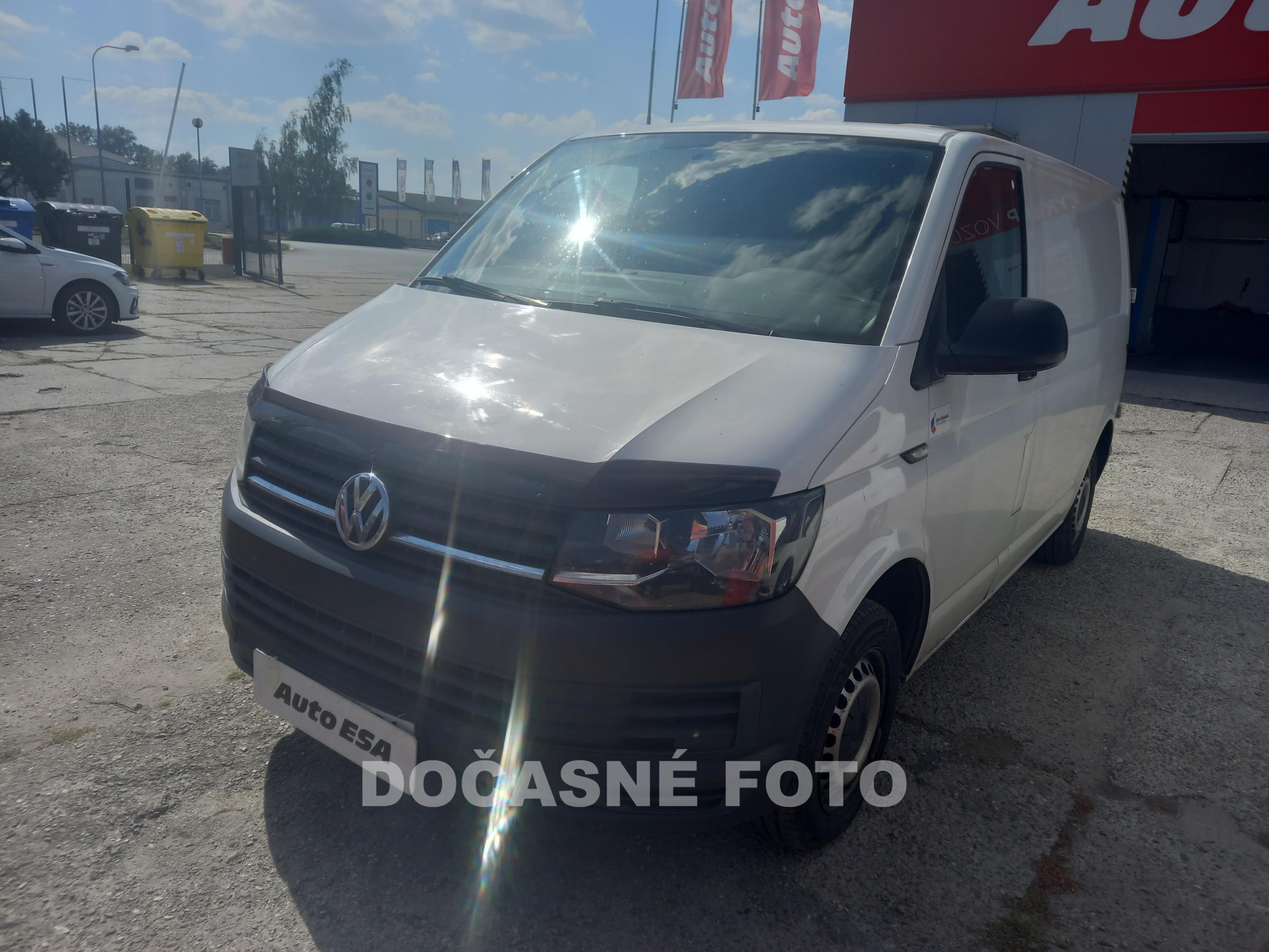 Volkswagen Transporter, 2015 - pohled č. 1