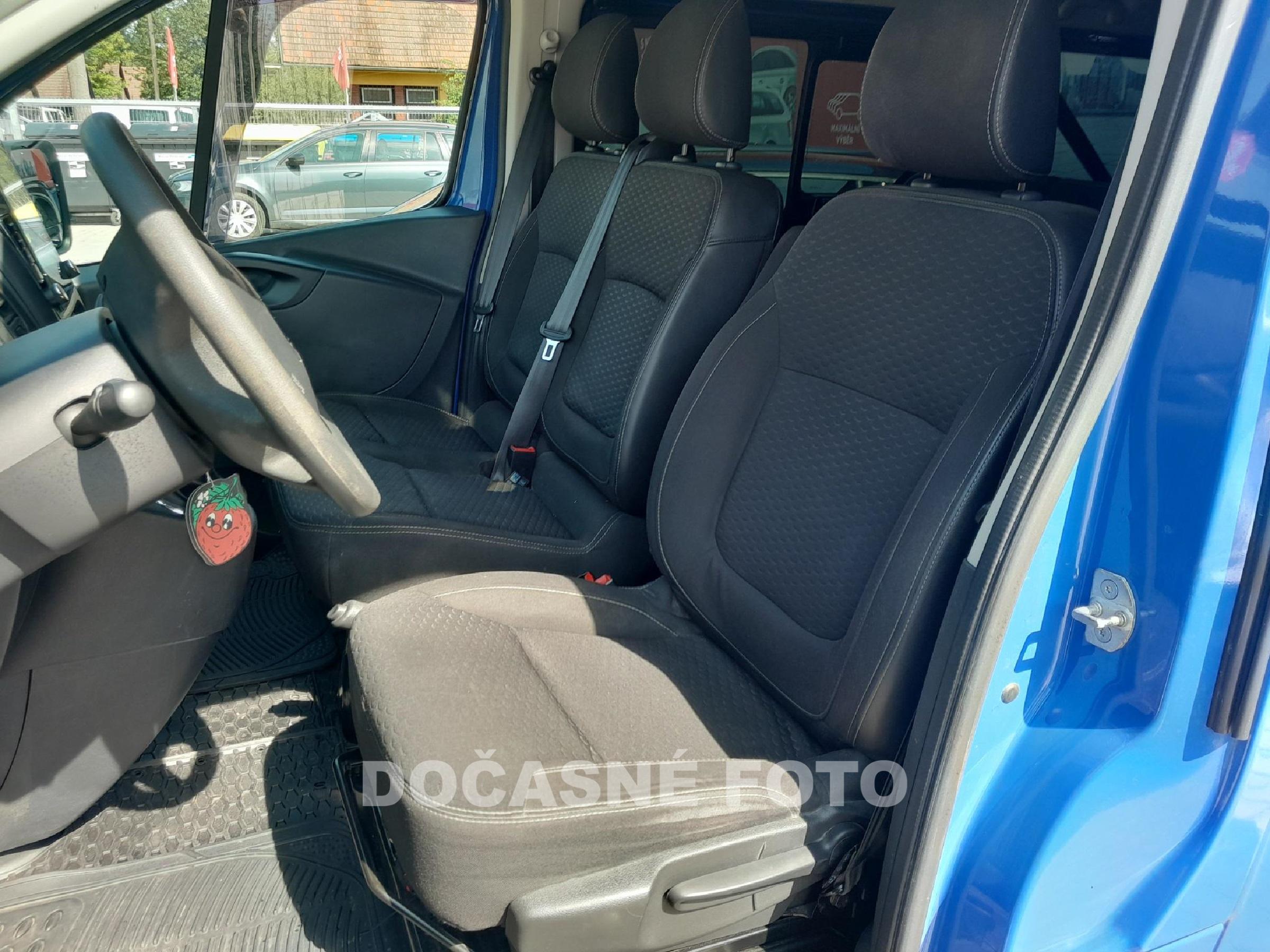 Opel Vivaro, 2015 - pohled č. 9