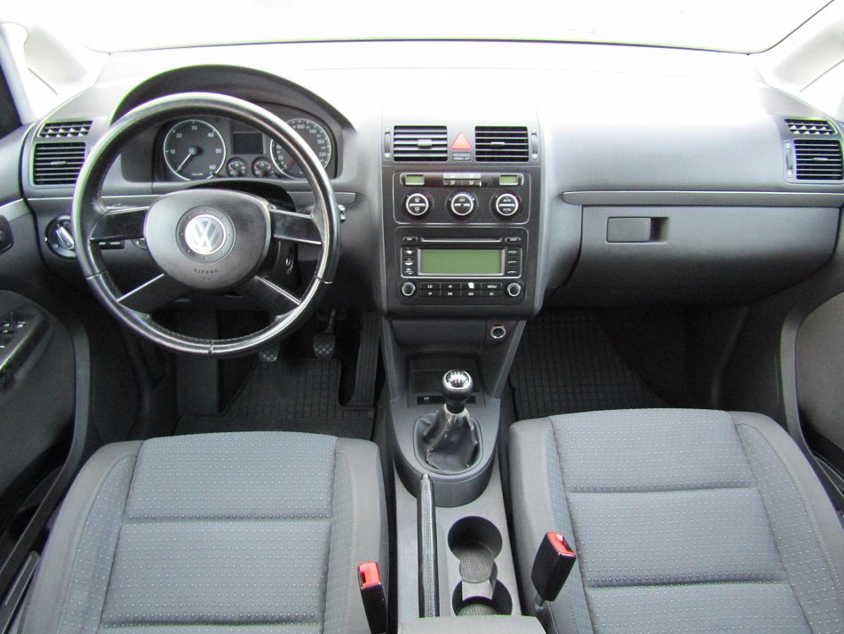 Volkswagen Touran 2.0 TDi 