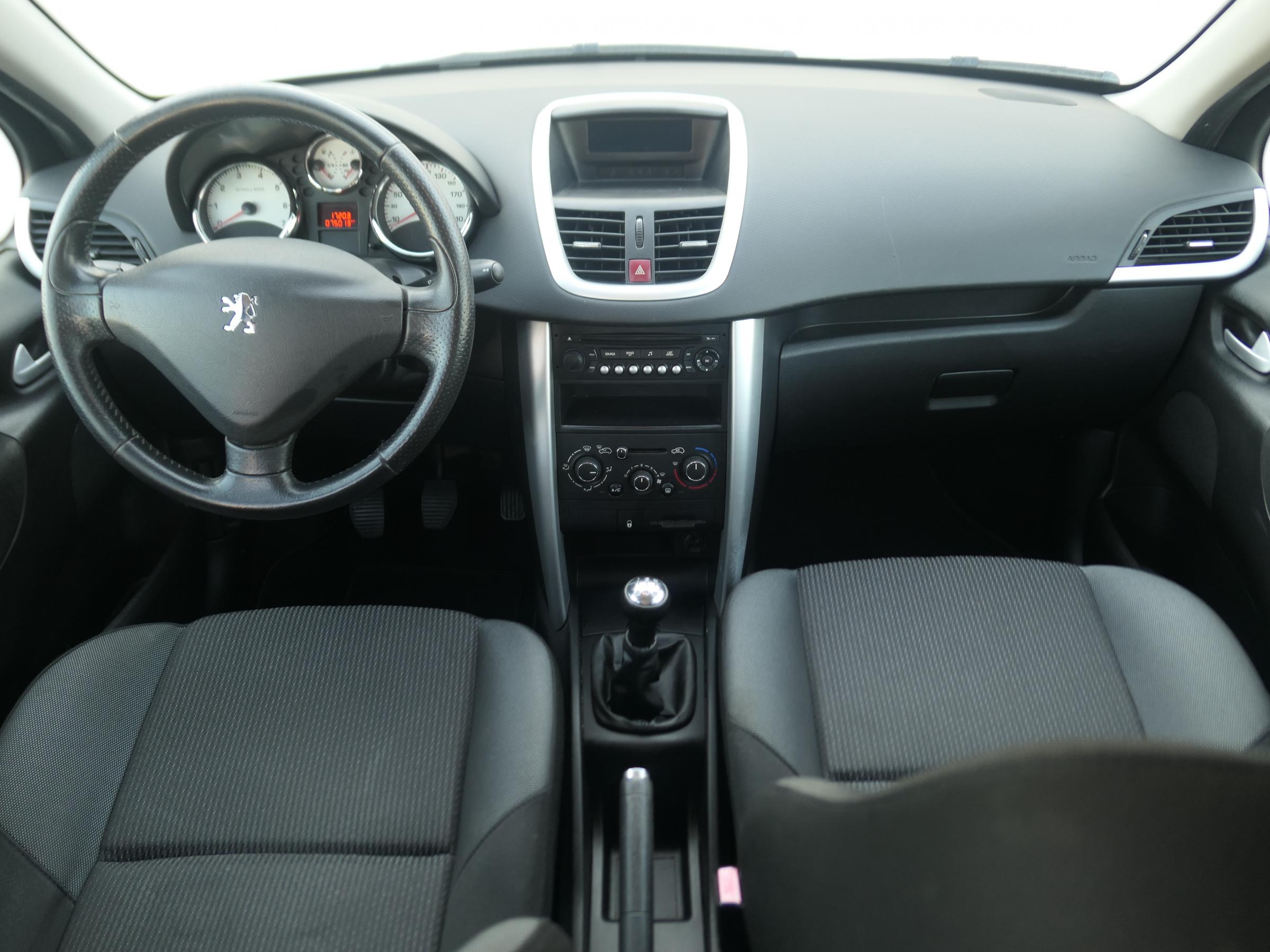 Peugeot 207, 2011 - pohled č. 9