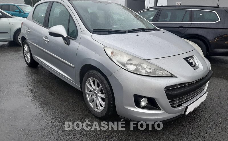 Peugeot 207 1.4 i 