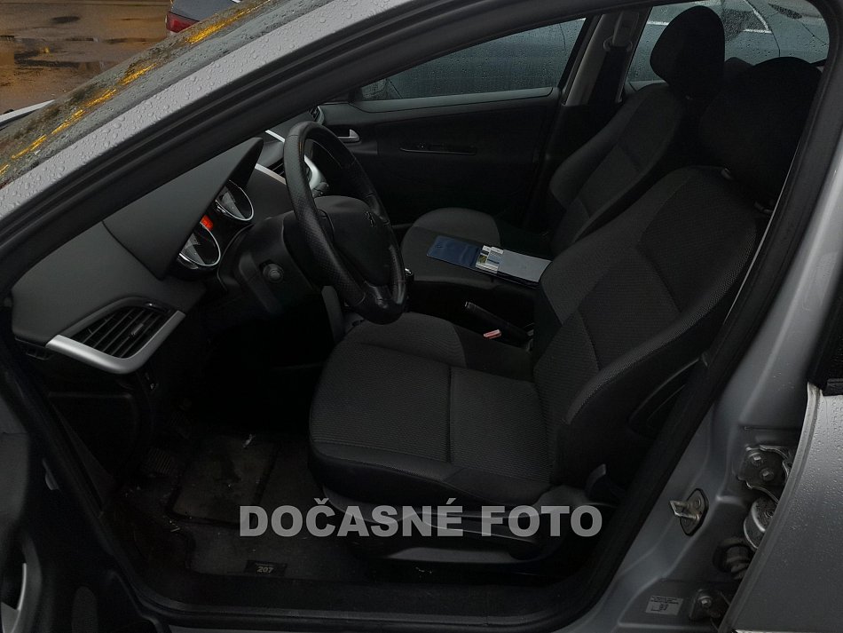 Peugeot 207 1.4 i 