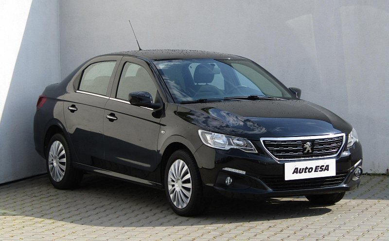 Peugeot 301 1.2 i Allure