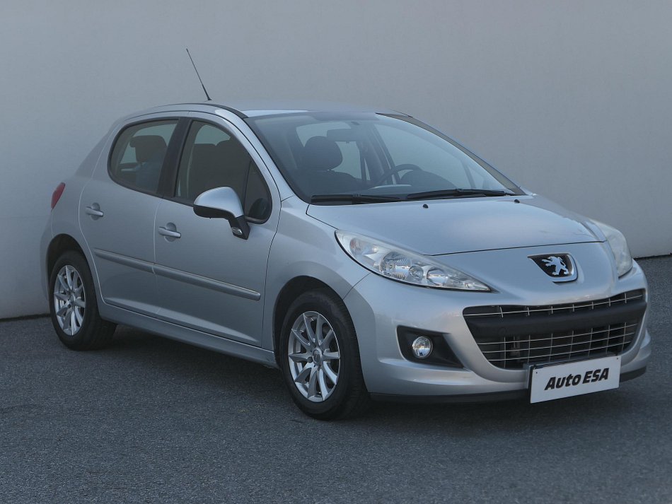 Peugeot 207 1.4 i 