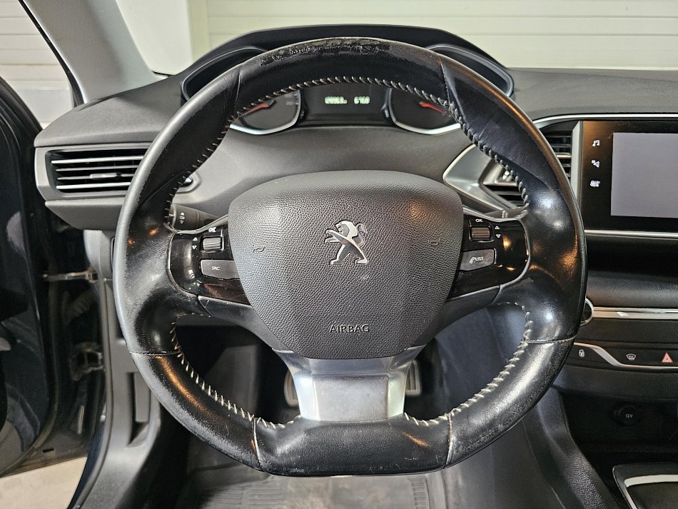 Peugeot 308 1.2 PT 