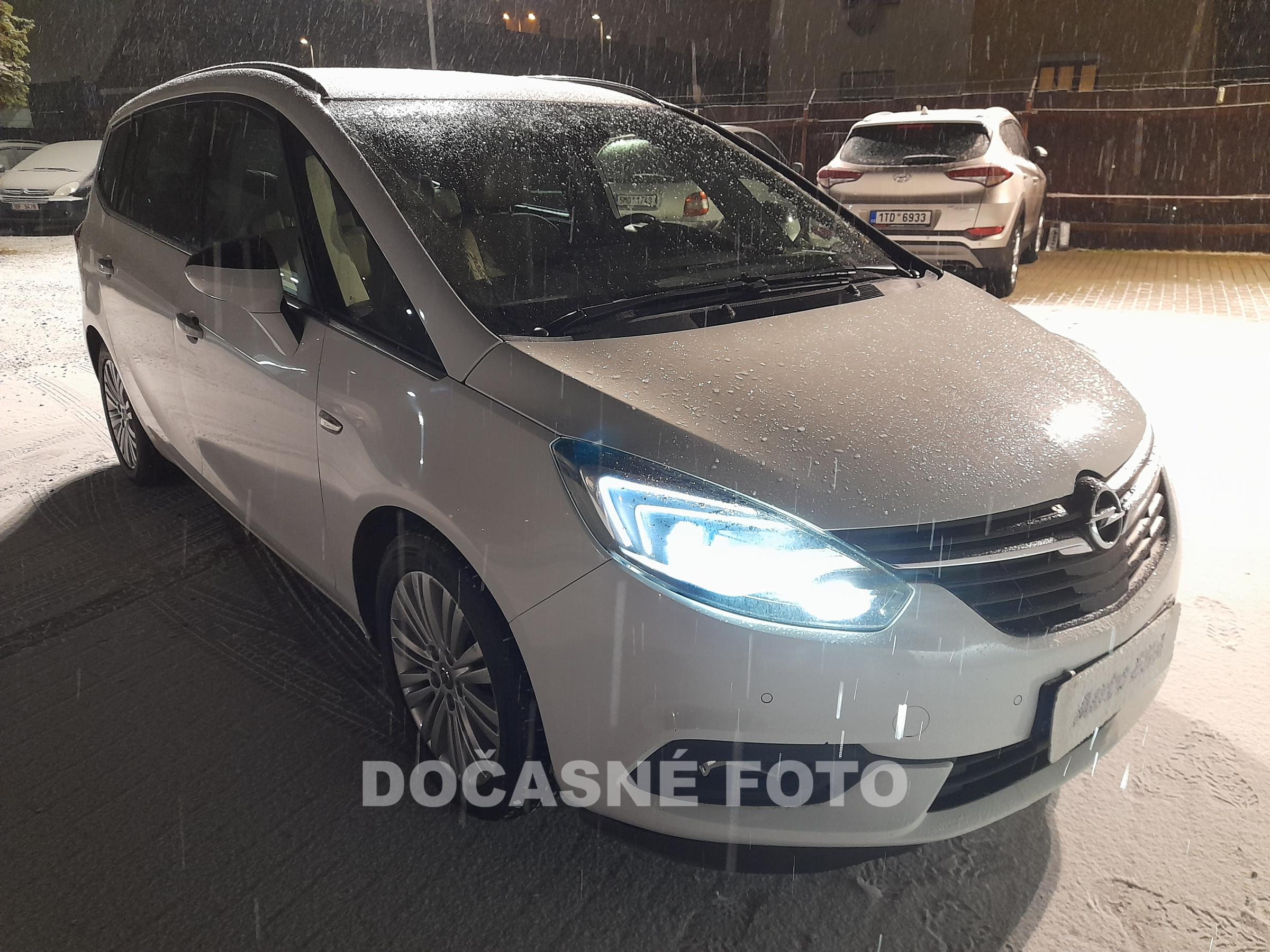 Opel Zafira, 2017